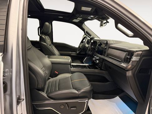 Used 2023 Ford F350 Platinum image 26