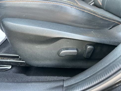 Used 2018 Subaru Crosstrek 2.0i Limited image 9