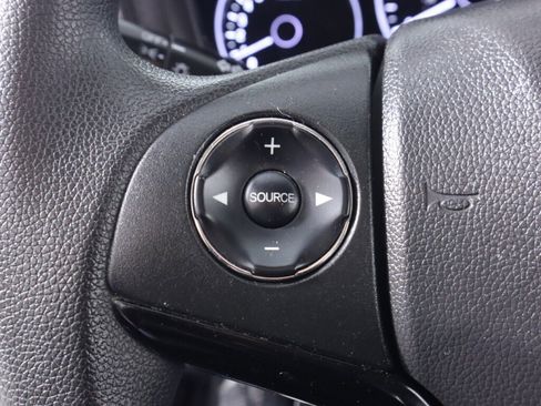 Used 2017 Honda HR-V LX image 12