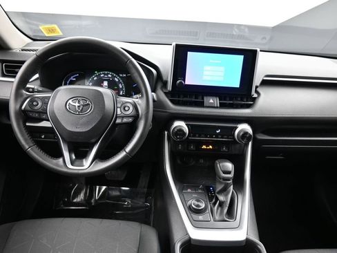 Certified 2023 Toyota RAV4 XLE w/ Convenience Package AWD/4WD image 20