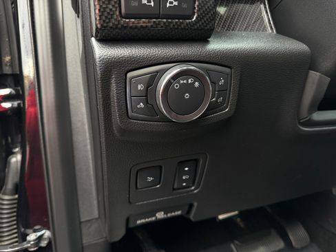 Used 2019 Ford F250 Lariat w/ Lariat Ultimate Package image 26