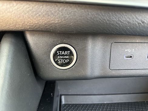 Used 2023 Nissan Rogue SL AWD/4WD image 15