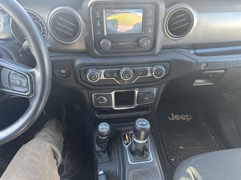 Used 2020 Jeep Wrangler Sport image 16