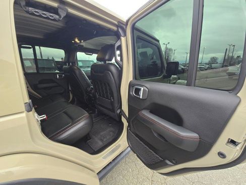 Used 2022 Jeep Wrangler Unlimited Rubicon w/ LED Lighting Group image 13