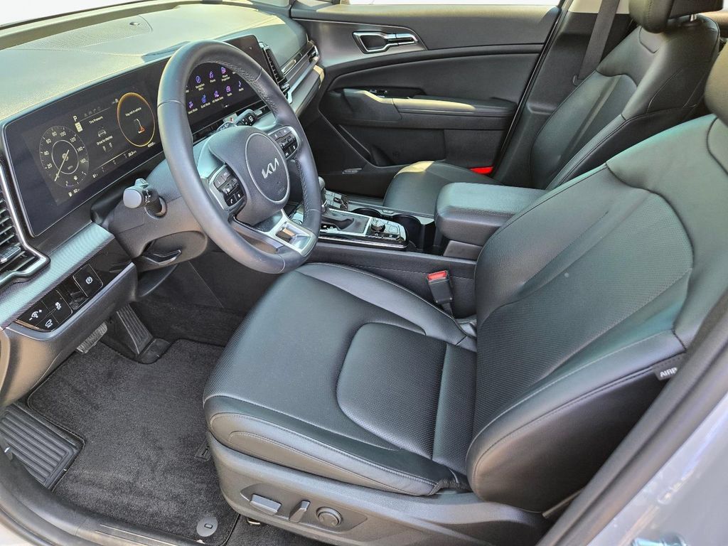 Used 2025 Kia Sportage SX FWD image 15