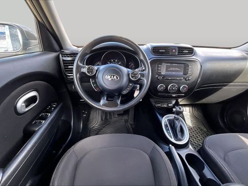 Used 2019 Kia Soul FWD image 6