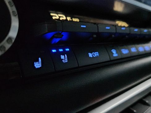 Used 2023 Toyota Tundra Platinum image 37