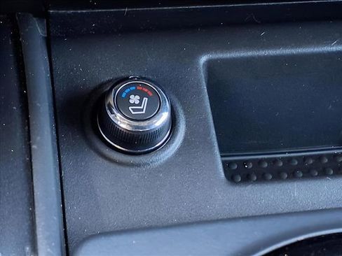 Used 2022 Nissan Titan PRO-4X w/ Pro-4x Convenience Package image 22