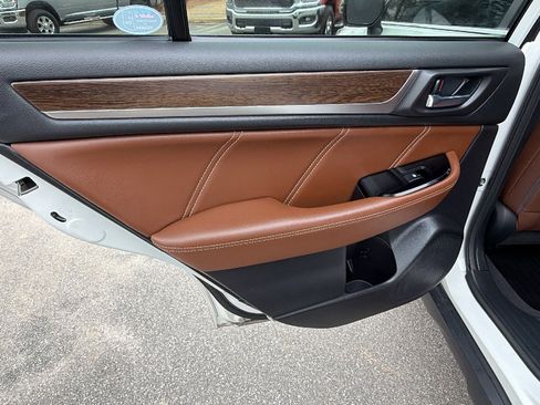 Used 2017 Subaru Outback 2.5i Touring image 23