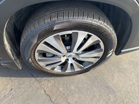 Used 2022 Subaru Ascent Limited w/ Technology Package image 23