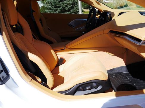 Used 2022 Chevrolet Corvette Stingray Premium Conv w/ Z51 Performance Package RWD image 60