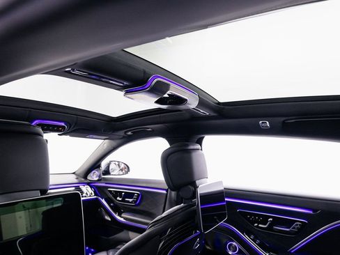 Used 2023 Mercedes-Benz Maybach S 680 4MATIC w/ Manufaktur Leather Package image 27