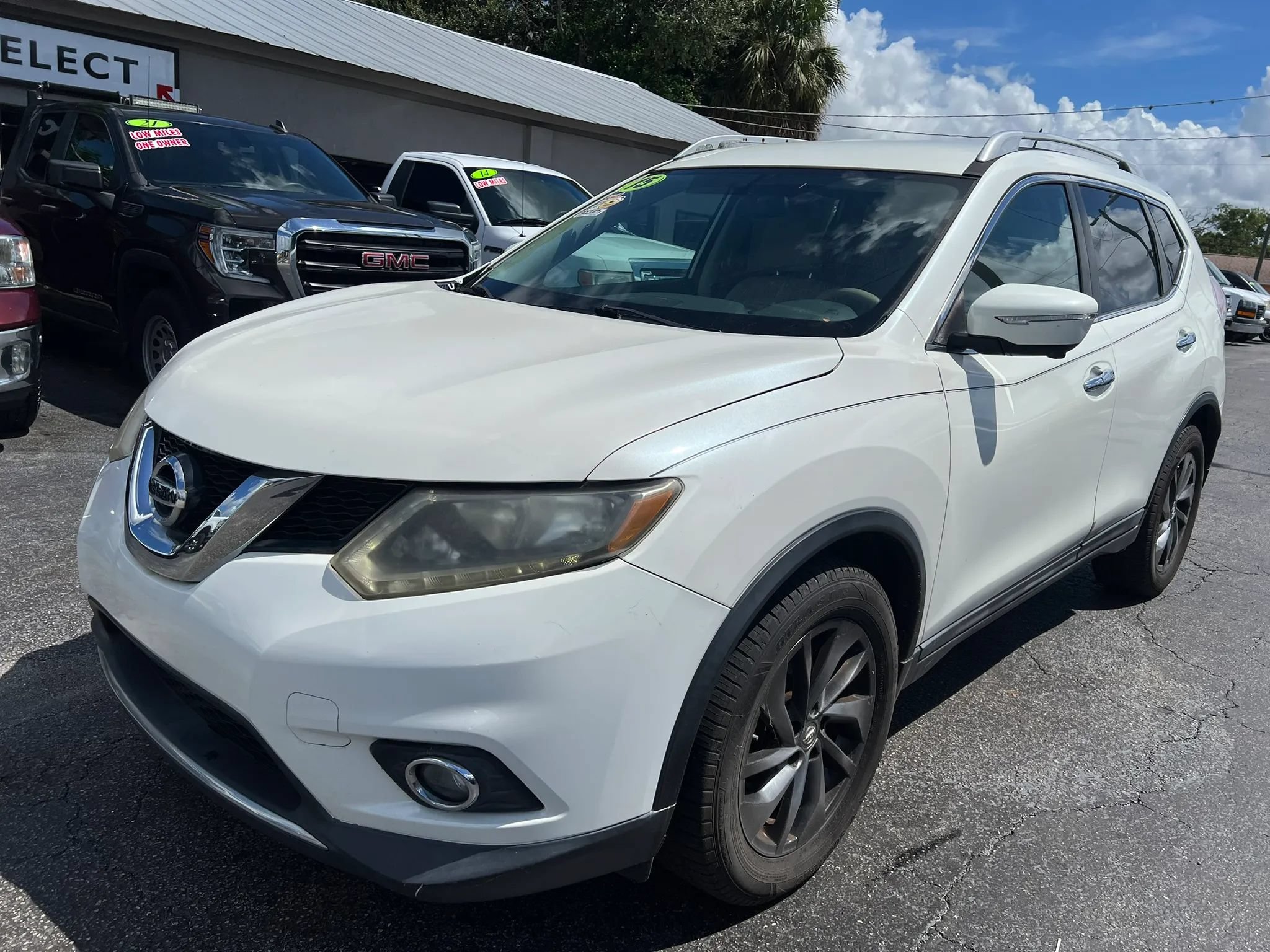 Used 2015 Nissan Rogue SL FWD image 2