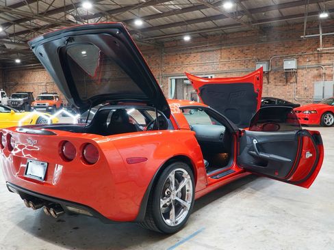 Used 2013 Chevrolet Corvette Grand Sport w/ 2LT Preferred Equipment Group RWD image 31