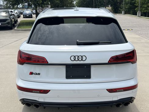 Used 2025 Audi SQ5 Premium Plus w/ Premium Plus Package image 9