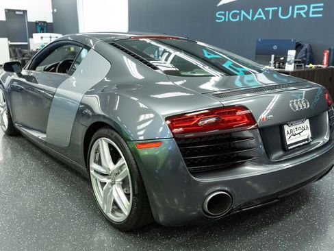 Used 2014 Audi R8 V8 w/ Convenience Package image 9