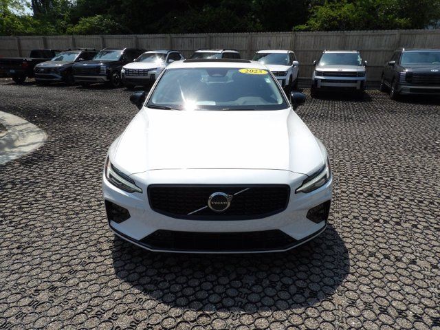 Certified 2025 Volvo S60 B5 Core FWD image 3