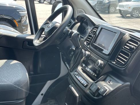 Used 2025 RAM ProMaster 3500 w/ Safety Group FWD image 10