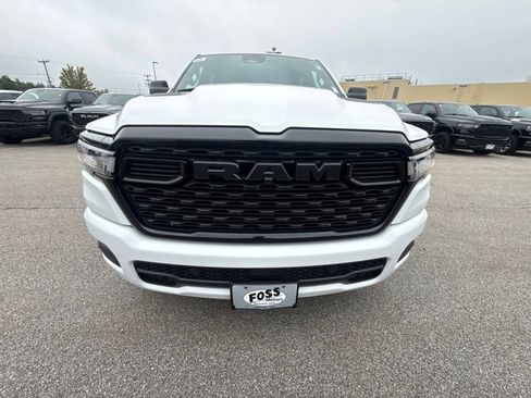 New 2026 RAM 1500 Express AWD/4WD image 8