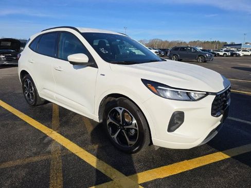 Used 2023 Ford Escape ST-Line Select w/ Tech Pack #2 image 3