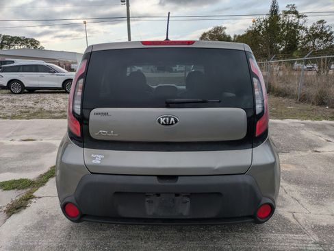 Used 2015 Kia Soul FWD image 5