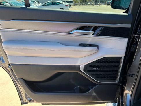 New 2026 Jeep Grand Wagoneer 4WD image 14