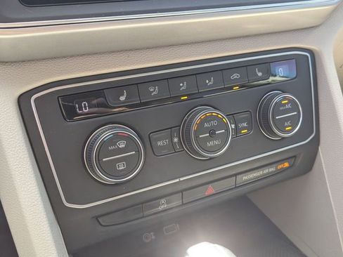 Used 2019 Volkswagen Atlas SE image 15