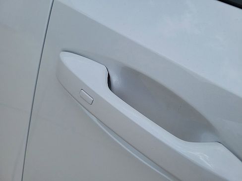 New 2025 Nissan Kicks SR w/ SR Premium Package image 10