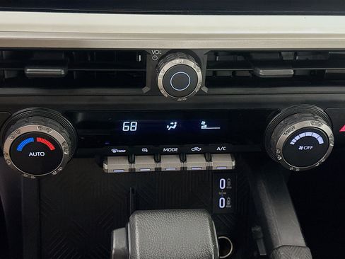 Used 2024 Toyota Tacoma TRD Off-Road AWD/4WD image 23