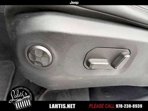 Used 2024 Jeep Wrangler High Altitude image 34