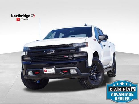 Used 2019 Chevrolet Silverado 1500 LT Trail Boss w/ Convenience Package AWD/4WD image 1