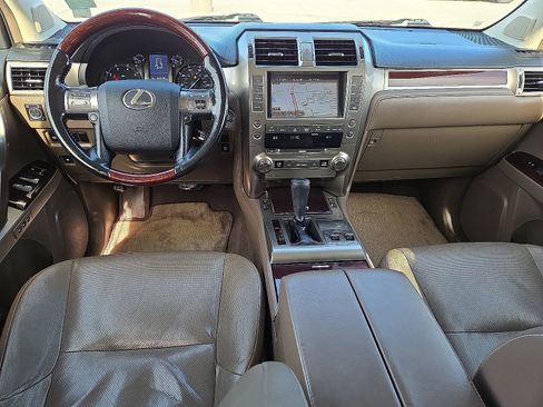 Used 2017 Lexus GX 460 Premium w/ Premium Package AWD/4WD image 11