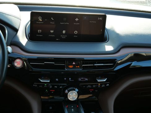 Used 2023 Acura MDX SH-AWD w/ Technology Package image 14