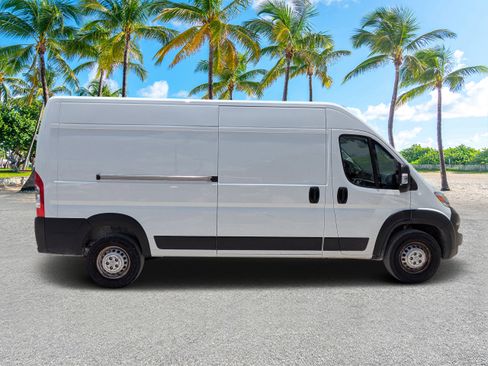 Used 2026 RAM ProMaster 2500 w/ Convenience Group FWD image 2