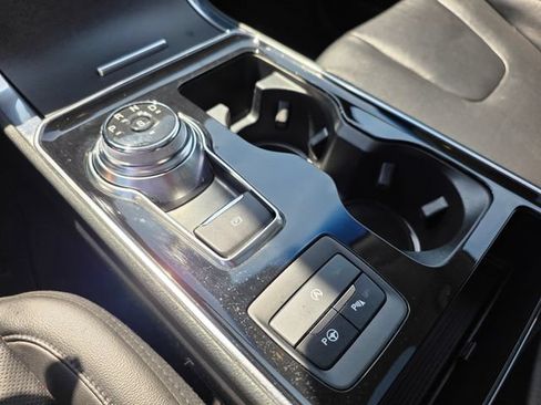 Used 2020 Ford Edge Titanium w/ Equipment Group 301A AWD/4WD image 25