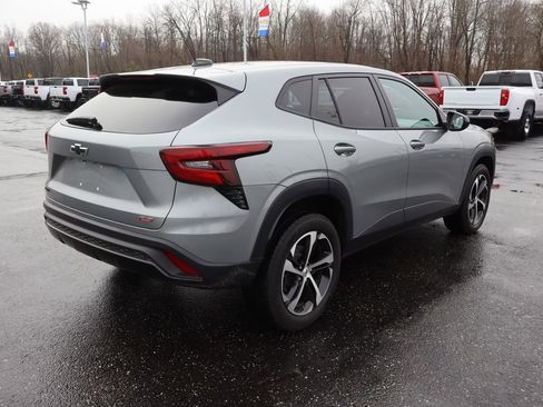 Used 2024 Chevrolet Trax RS image 29