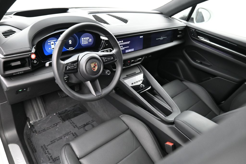 Certified 2024 Porsche Macan 4 Electric AWD/4WD image 5