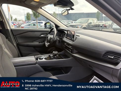 Used 2025 Nissan Rogue SV AWD/4WD image 37