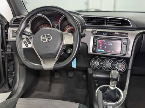 Used 2015 Scion tC FWD image 5