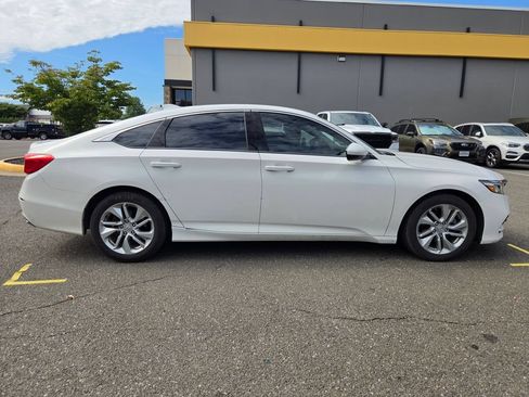 Used 2018 Honda Accord LX image 8