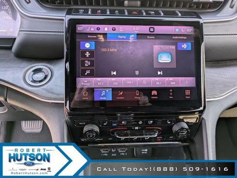 Used 2025 Jeep Grand Cherokee L Limited w/ Luxury Tech Group II AWD/4WD image 23