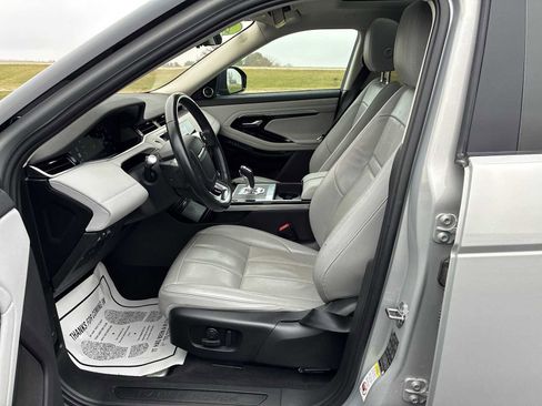 Used 2020 Land Rover Range Rover Evoque SE image 19