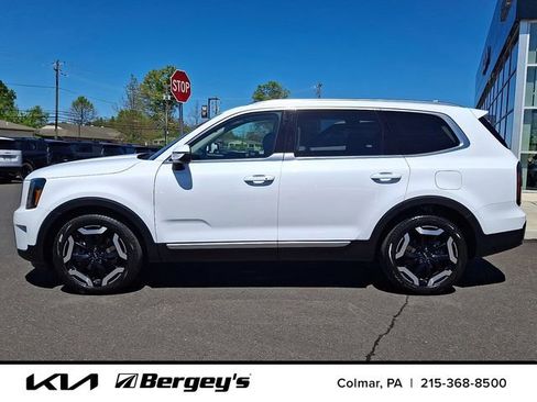 Certified 2024 Kia Telluride EX w/ EX Captain's Chair Package AWD/4WD image 9