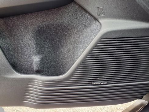 New 2026 Subaru Outback Touring image 14