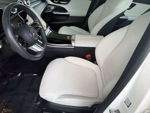 Certified 2026 Mercedes-Benz C 300 4MATIC Sedan image 5