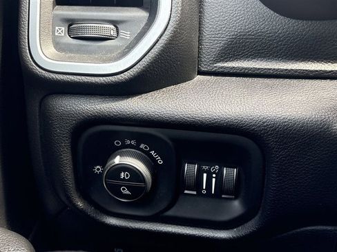 Used 2019 RAM 1500 Big Horn AWD/4WD image 17