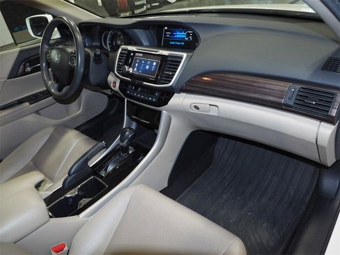 Used 2016 Honda Accord EX-L image 14