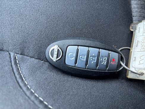 Used 2025 Nissan Altima 2.5 SV FWD image 24
