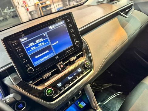 Used 2022 Toyota Corolla Cross XLE w/ Convenience Package image 43
