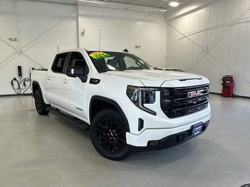 Used 2025 GMC Sierra 1500 Elevation w/ Elevation Premium Package AWD/4WD image 4